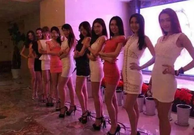 程看你喜欢的特殊服务有多令人作呕不朽情缘平台推荐“私密影院”全过(图6)